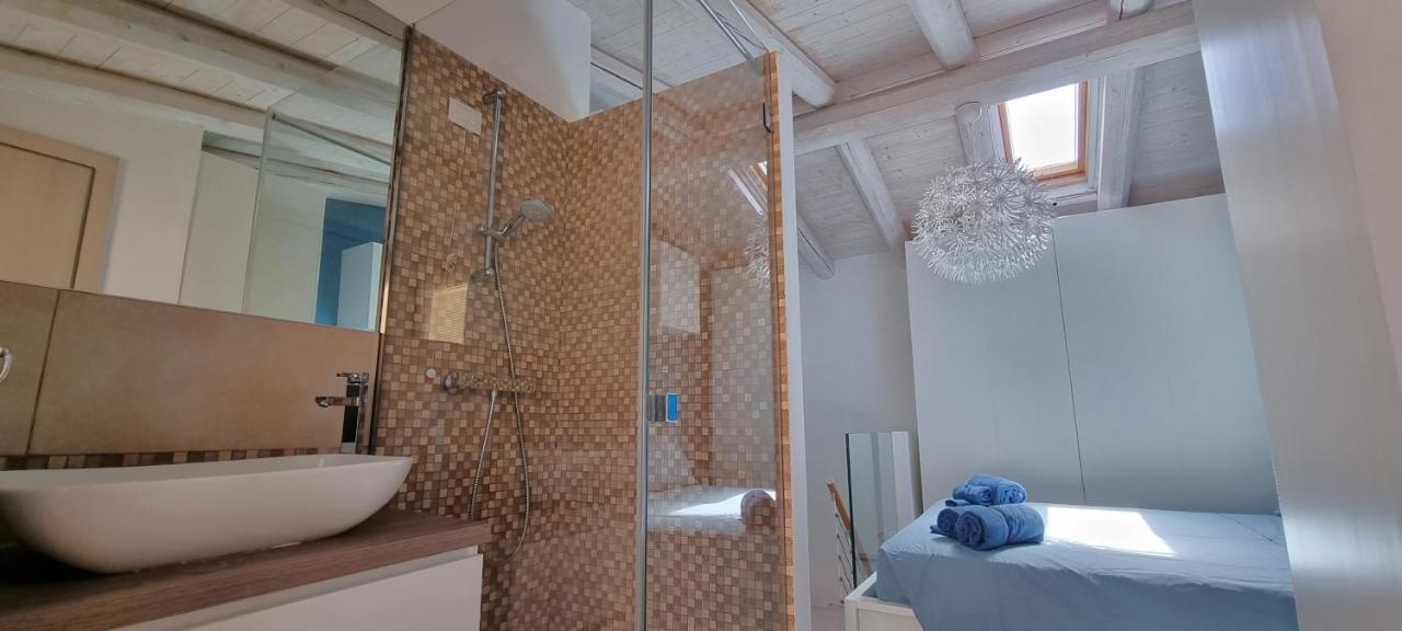 La Piccola Goccia Desenzano-Goccia Di Lago Desenzano del Garda Kültér fotó